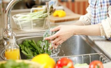 How to Wash Vegetables and Fruits to Remove Pesticides How to Wash Vegetables and Fruits to Remove Pesticides